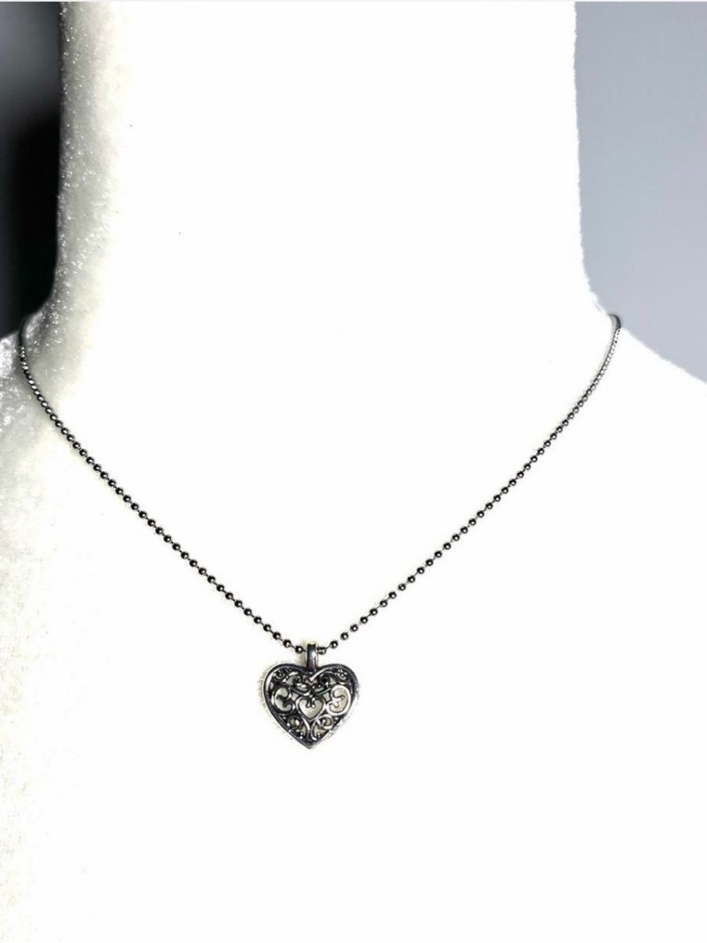 Heart Filigree Pendant Necklace - Silver